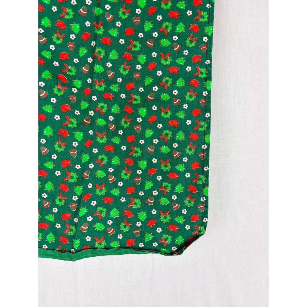 Set of 6 Christmas Cloth Napkins Green Holiday Tree Wreath Cardinal Print